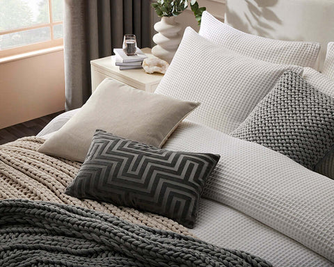 Comparing Mattress Types: Memory Foam vs. Spring vs. Hybrid